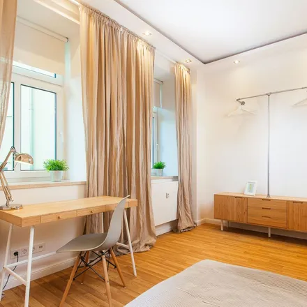 Rent this 6 bed apartment on Doberaner Straße 43 in 18057 Rostock, Germany