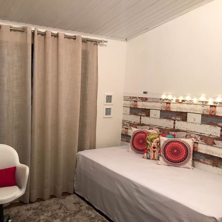 Rent this 6 bed room on R. Revoar das Gaivotas - Campeche in Florianópolis - SC, Brasil