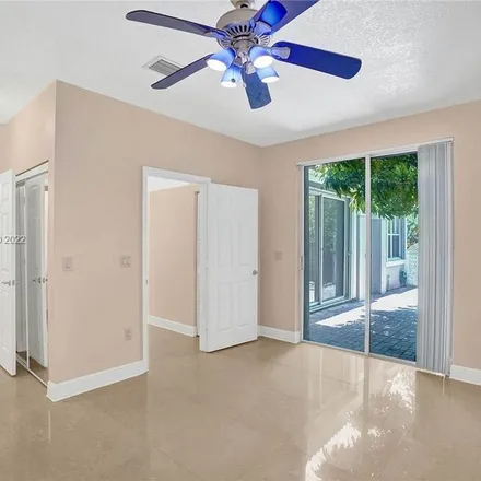 Image 2 - 1590 Yellowheart Way, Hollywood, FL 33019, USA - Apartment for rent