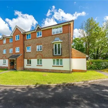Buy this 2 bed apartment on Lindisfarne Gardens in Maidstone, ME16 8QG