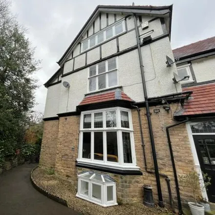 Rent this 4 bed room on Park Avenue in Sheffield, S10 3EY