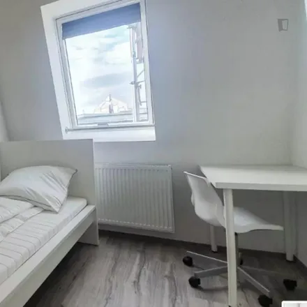 Rent this 4 bed room on Kottbusser Damm 30 in 10967 Berlin, Germany