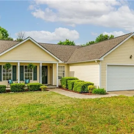 Buy this 3 bed house on 3313 Littlebury Drive in Chester, VA 23831