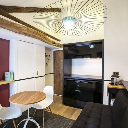 Image 9 - 22 Rue du Dragon, 75006 Paris, France - Apartment for rent