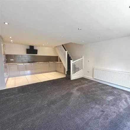 Image 5 - Salisbury Street, Hadfield, SK13 2BF, United Kingdom - Apartment for rent