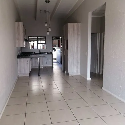 Image 7 - Cotswold Road, Florida Hills, Roodepoort, 1709, South Africa - Apartment for rent