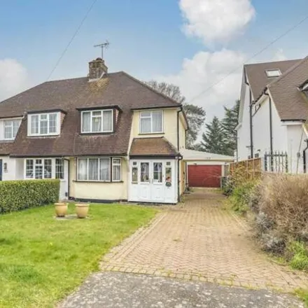 Buy this 3 bed duplex on Ashford Road in Iver Heath, Buckinghamshire