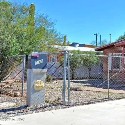 Buy this 3 bed house on 234 East Navajo Road in Tucson, AZ 85705
