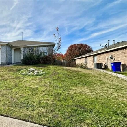 Buy this 3 bed house on 1001 Buckingham Drive in Forney, TX 75126