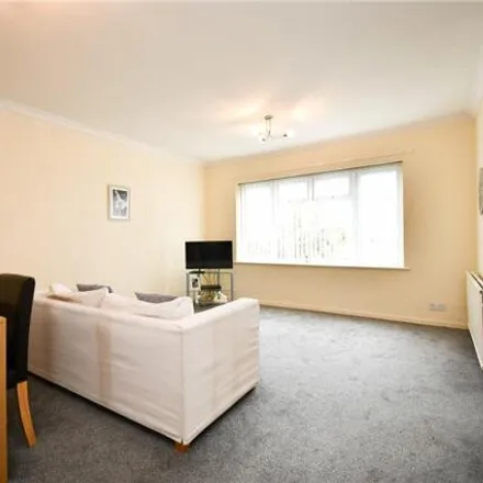 Image 2 - Storeton Road, Oxton Village, CH42 8LY, United Kingdom - Apartment for sale