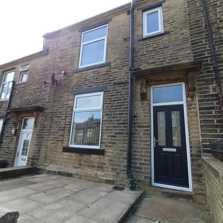 Rent this 1 bed townhouse on Back High Street in Thornton, BD13 3ES