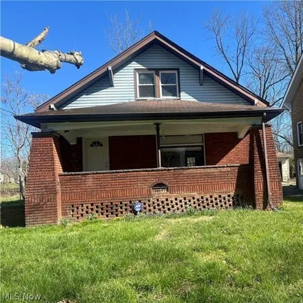Rent this 3 bed house on 172 West Boston Avenue in Uptown, Youngstown