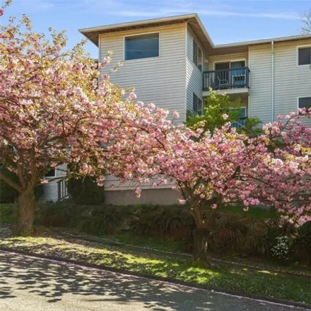 Buy this 2 bed condo on 3917 Southwest Raymond Street in Seattle, WA 98136