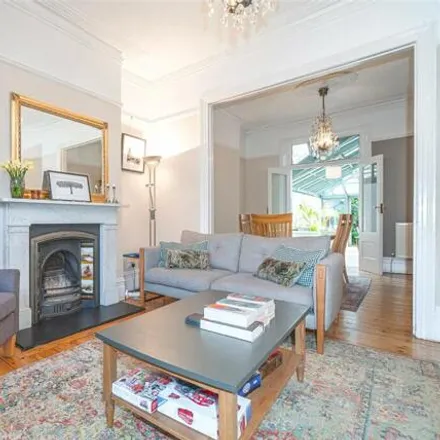 Image 4 - Lincoln Road, London, N2 9DN, United Kingdom - House for sale