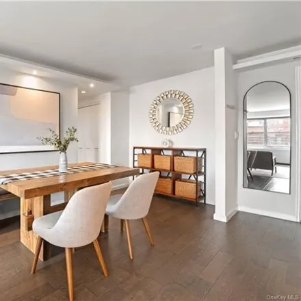 Image 4 - 70-31A 108th Street, New York, NY 11375, USA - Apartment for sale