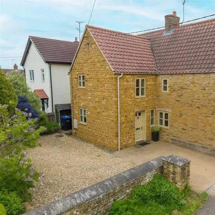 Buy this 3 bed townhouse on Pound Lane in West Northamptonshire, NN3 9DY