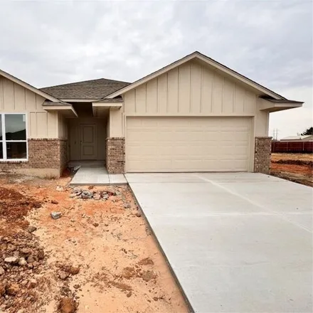 Buy this 3 bed house on unnamed road in Chickasha, OK 73018