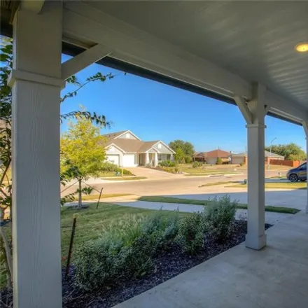 Image 4 - 103 Spring Creek Ln, Terrell, Texas, 75160 - House for sale