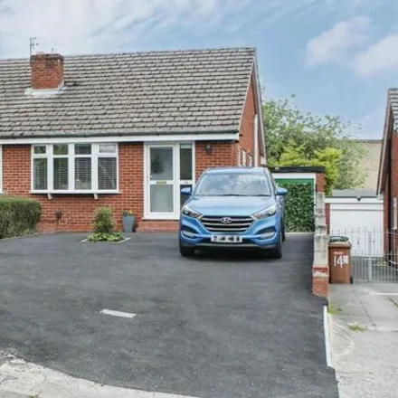 Buy this 2 bed house on 8 Mount Park in Bebington, CH63 5RD