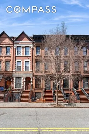Buy this 4 bed house on 491 Manhattan Avenue in New York, NY 10027