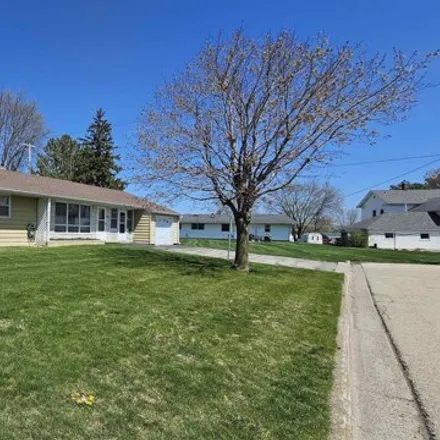 Image 3 - 701 Sycamore Street, Lancaster, WI 53813, USA - House for sale