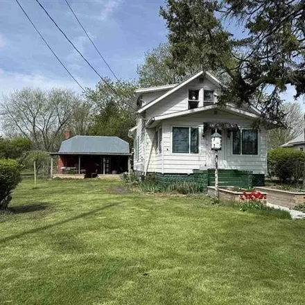 Buy this 2 bed house on 1499 Elmore Avenue in Galesburg, IL 61401