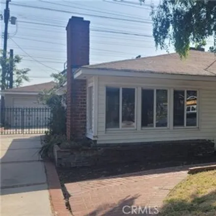 Rent this 4 bed house on 6347 Vicland Place in Los Angeles, CA 91606
