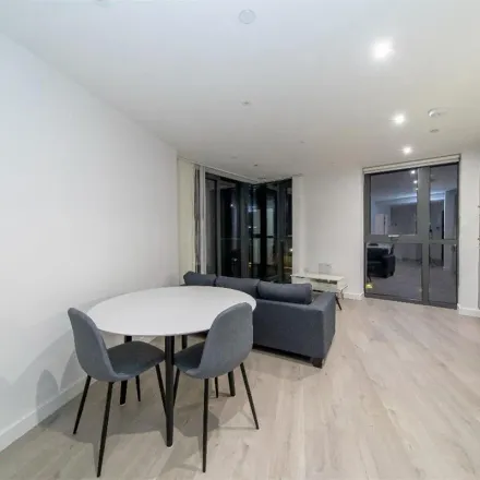 Image 3 - 103 Woodstock Road, London, N4 3EU, United Kingdom - Apartment for rent