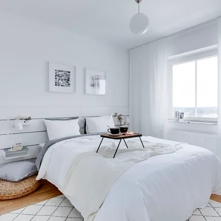 Rent this 2 bed apartment on Smaragdgatan in 724 74 Västerås, Sweden