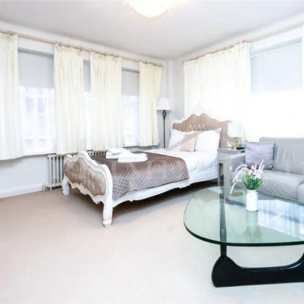Image 3 - Vandon Court, Petty France, Westminster, London, SW1H 9HG, United Kingdom - Apartment for rent