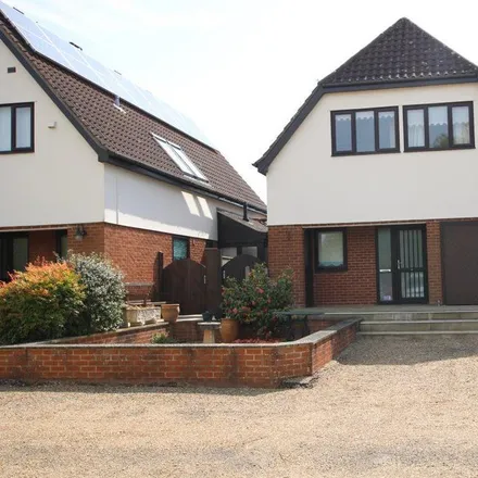 Rent this 4 bed house on South Quays Lane in Horning, NR12 8JS