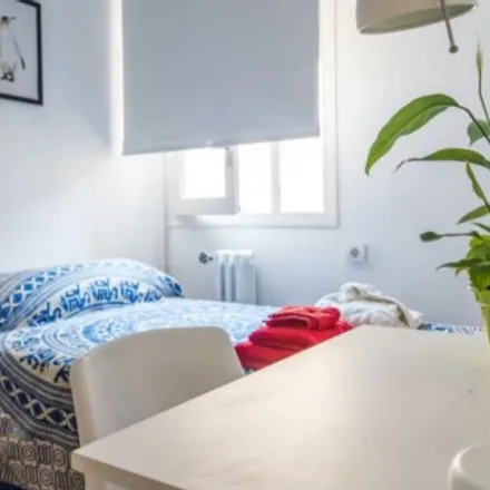 Rent this 2 bed room on Dr. Gabriel Serrano in Carrer del Gravador Esteve, 46005 Valencia