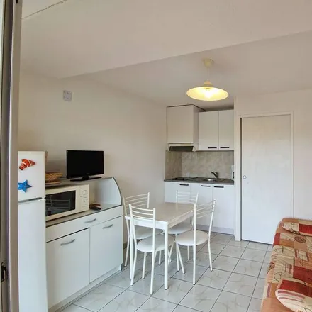 Rent this 1 bed apartment on Marseillan-Plage in Rue de l'Ancienne École, 34340 Marseillan Plage