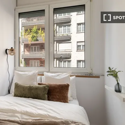 Rent this 7 bed room on Carrer de Balmes in 329, 08006 Barcelona