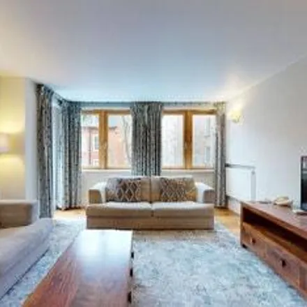 Image 3 - Woburn Place, London, WC1H 0LH, United Kingdom - Apartment for rent