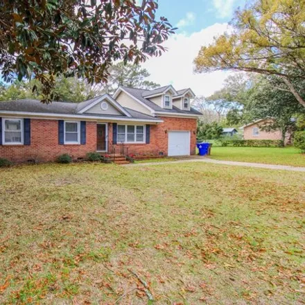 Rent this 3 bed house on 753 Fort Sumter Drive in Clarks Point, Charleston