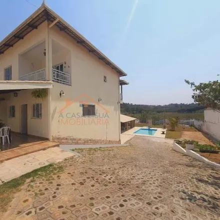 Buy this 4 bed house on Rua Vicente Ribeiro de Paula in Sede, Contagem - MG