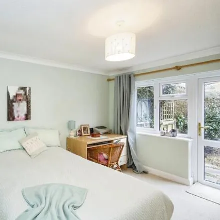 Image 7 - Bourne View Close, Southbourne, PO10 8NS, United Kingdom - Apartment for sale
