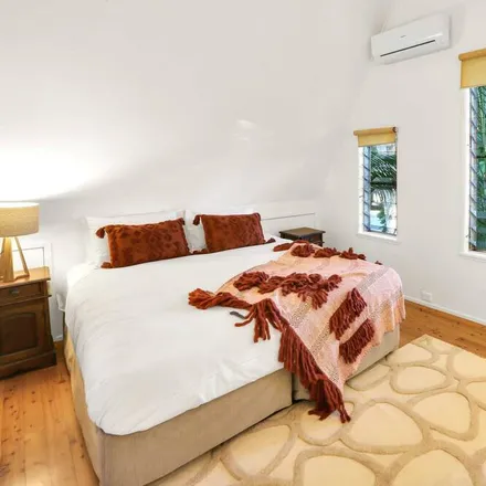 Rent this 3 bed townhouse on Holloways Beach in Cairns Regional, Queensland