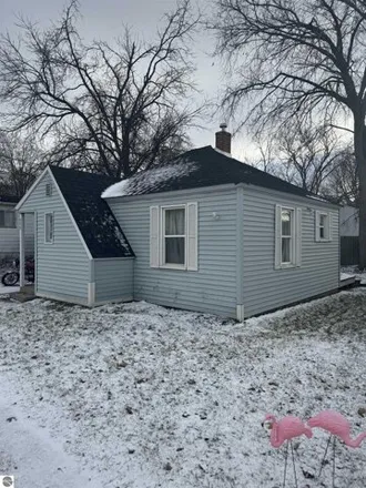 Buy this 1 bed house on 806 East Lincoln Street in Mount Pleasant, MI 48858