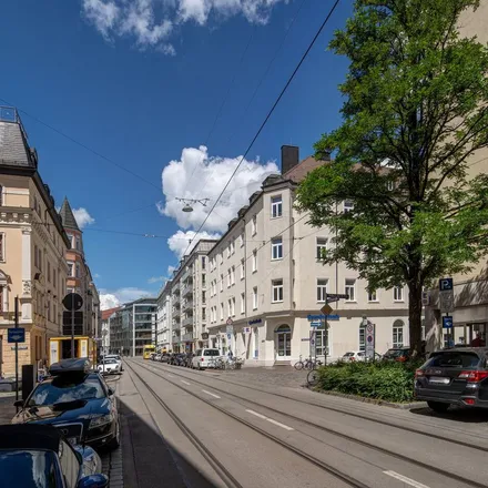 Rent this 1 bed apartment on Triftstraße 4 in 80538 Munich, Germany