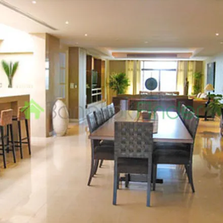 Rent this 5 bed apartment on Royal Asia Lodge in 91, Soi Sukhumvit 8