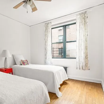 Image 6 - 34-41 78th Street, New York, NY 11372, USA - Apartment for sale