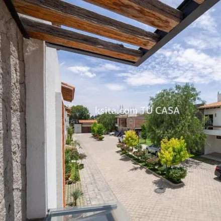 Buy this 3 bed house on Avenida 15 Poniente in Amates Residencial, 72764 Cholula de Rivadavia