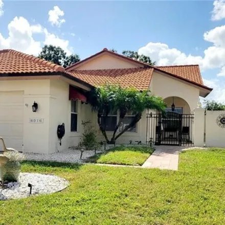 Buy this 2 bed house on 4018 Muirfield Drive East in Manatee County, FL 34203