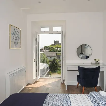 Rent this 1 bed townhouse on Criccieth in LL52 0EY, United Kingdom