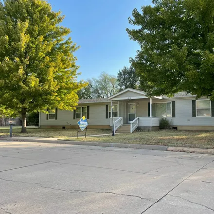 Image 2 - 815 Maple Street, Harper, KS 67058, USA - House for sale