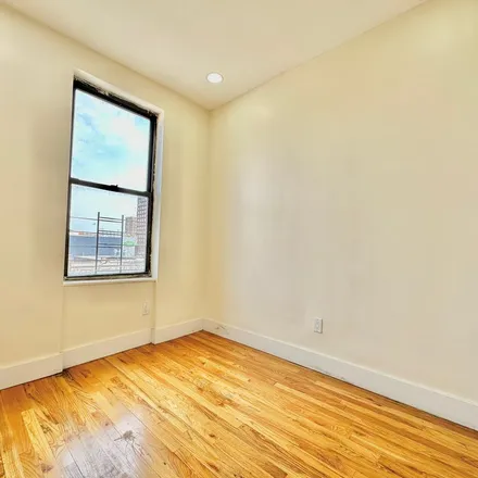 Rent this 3 bed apartment on 208 West 140th Street in New York, NY 10030