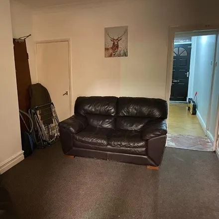 Image 7 - 9 Holgate Road, Nottingham, NG2 2EB, United Kingdom - Townhouse for rent