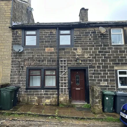 Rent this 2 bed townhouse on Mill Lane in Oakworth, BD22 7QH